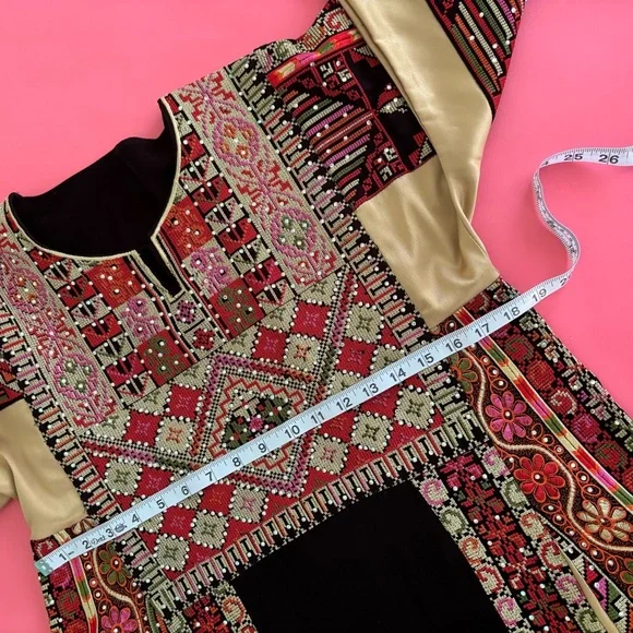 Fully Embroidered Palestinian Thobe - Picture 6 of 9